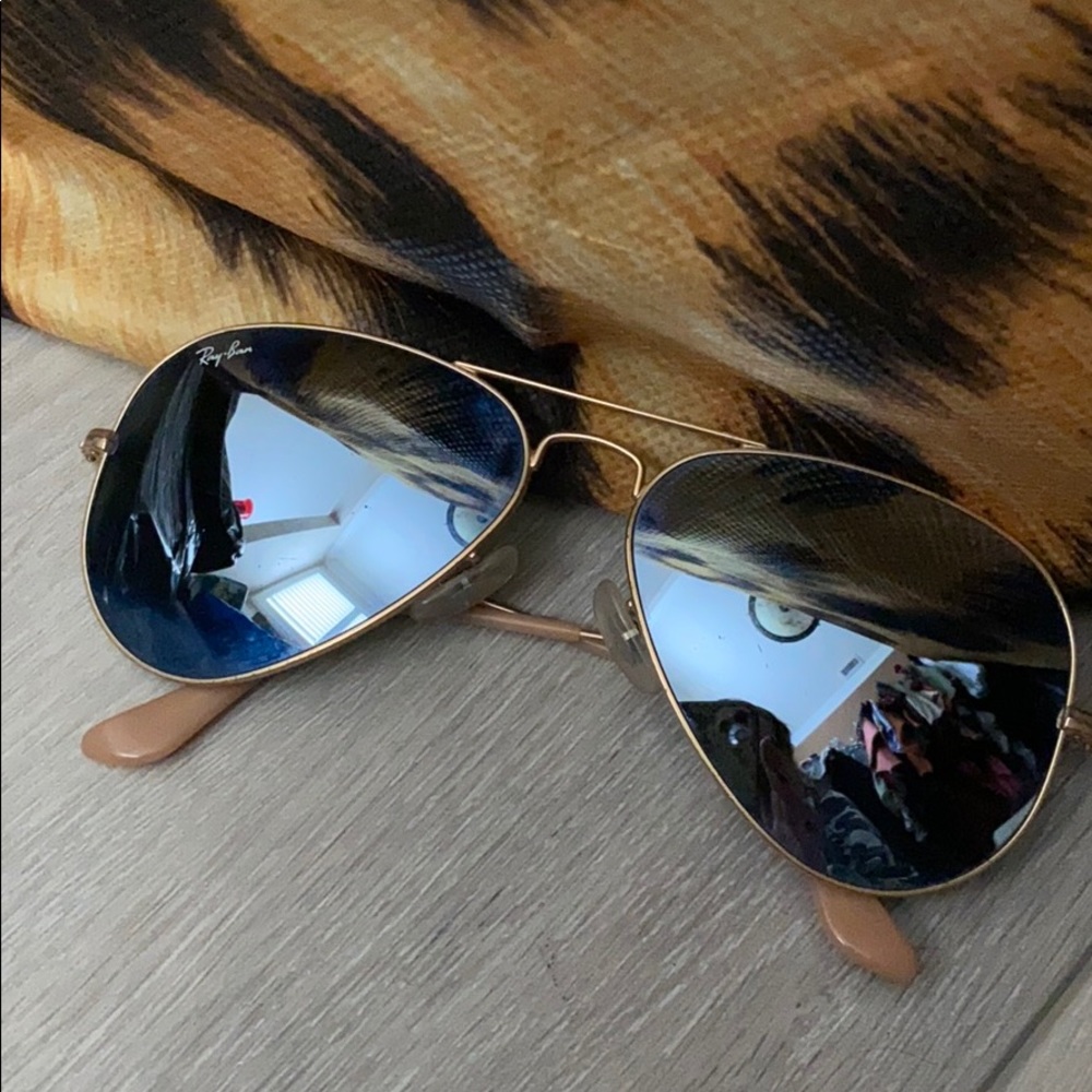 Excellent condition RAY BAN sunglasses